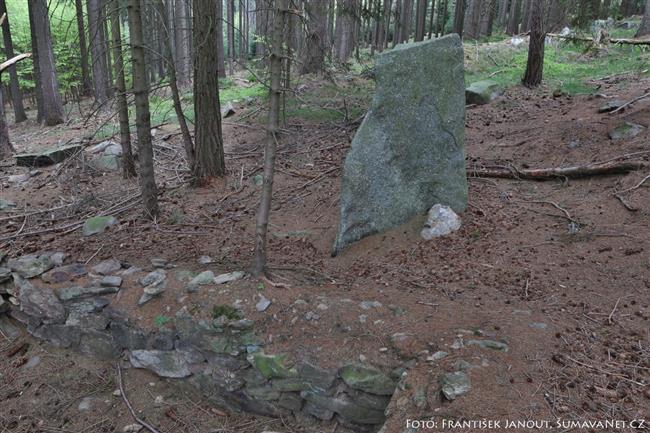 TrasovĂ˝ bod 12 â€“ VÄ›trnĂ˝ kĂˇmen