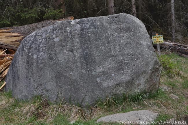 TrasovĂ˝ bod 13 â€“ SluneÄŤnĂ­ kĂˇmen